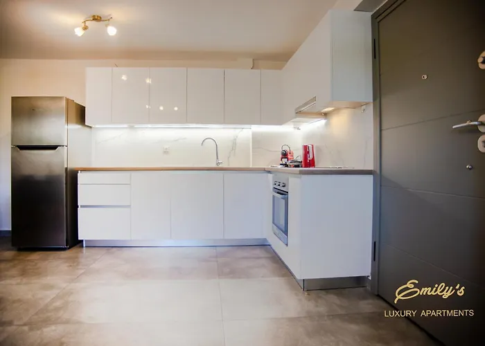 Emily's Luxury Apartments/ Garden Argosztóli