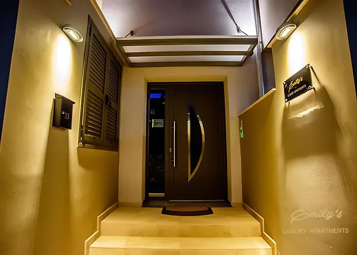 Emily's Luxury Apartments/ Garden Hébergement de vacances