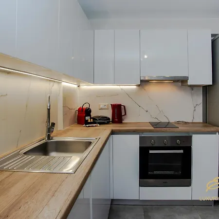 Emily's Luxury Apartments/ Garden * Argostoli (Kefalonia)