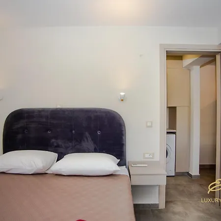 펜션 Emily's Luxury Apartments/ Garden *