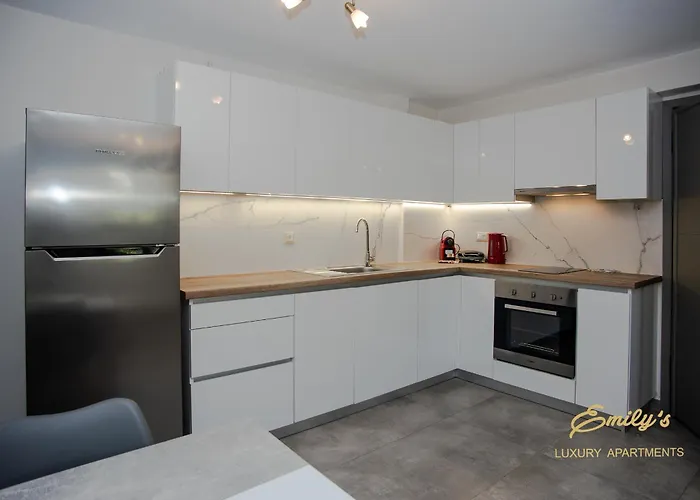 Emily's Luxury Apartments/ Garden * Argostoli (Kefalonia)